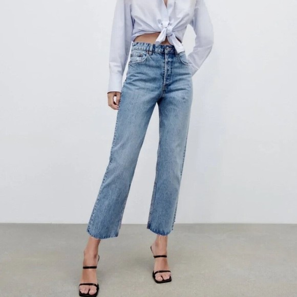 Zara Women's High-Rise Cropped Straight Leg Zip Fly Jeans w Raw Hem - Size US 8 - Picture 8 of 8